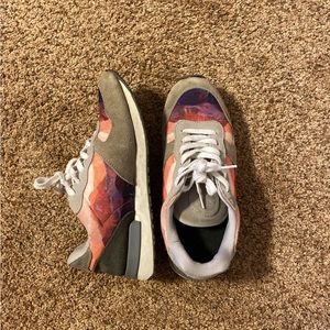 Inka sneakers sz 9